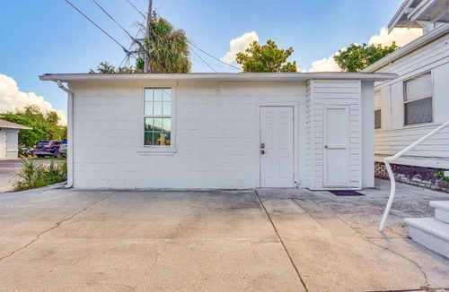 Bradenton Apartment | Walkable Studio 1 Mi to Riverwalk & Dtwn Bradenton