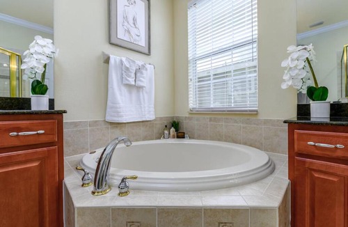 Port Tampa City House | Warm South Tampa Home