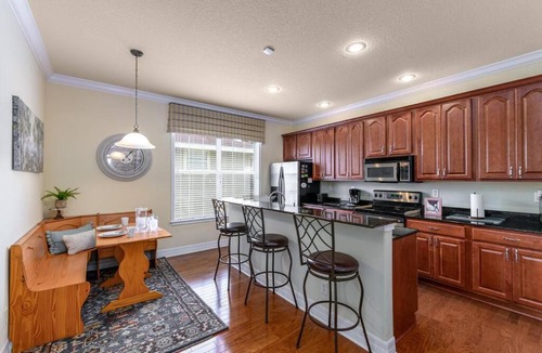 Port Tampa City House | Warm South Tampa Home