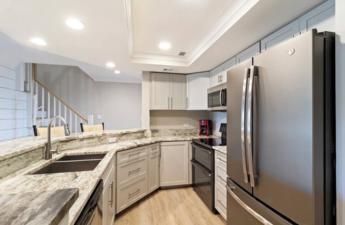 Shelter Cove Condo | Water & Marina Views, Pet Friendly-Near Beach