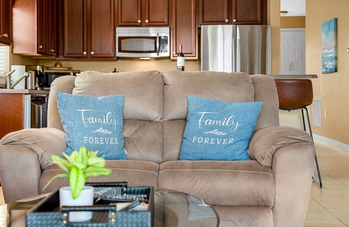 Braden River House | Water view golf resort 3B pool house near shops 30 mins to beach pet ok