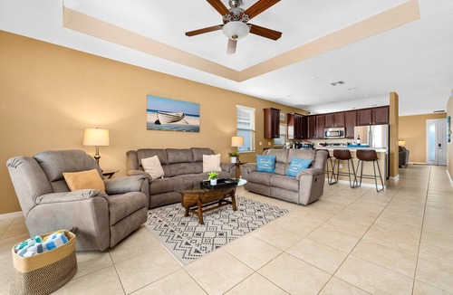 Braden River House | Water view golf resort 3B pool house near shops 30 mins to beach pet ok