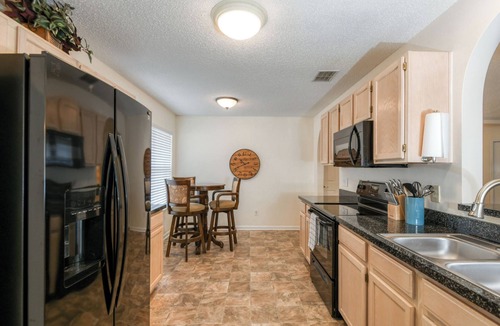 Deercreek House | Water View Retreat | spacious 3br w/lanai