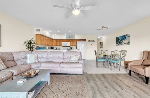 Indian Shores Condo | 🐬Water Views🐶Dogs Welcome🌞Walk to Beach🌴Heated Pool/Fishing Dock