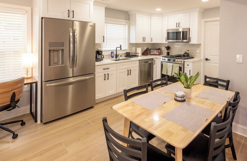 Laurence Harbor House | Waterfront 3BA/2BA, Luxury, Fios, Parking, Laundry, New Construction