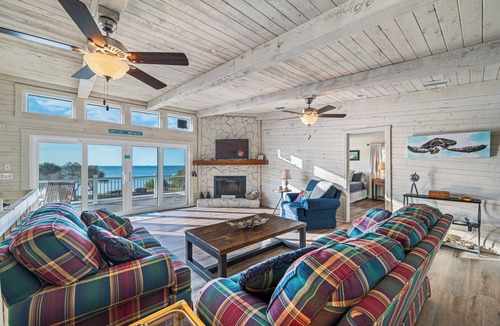 Crystal Beach House | Waterfront Crystal Beach Home with Gulf View & Beautiful Sunsets
