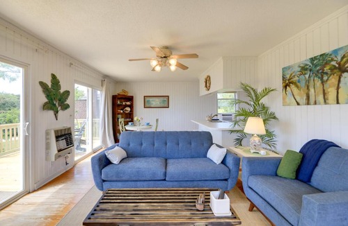 Marshallberg House | Waterfront Crystal Coast Vacation Rental w/Deck!