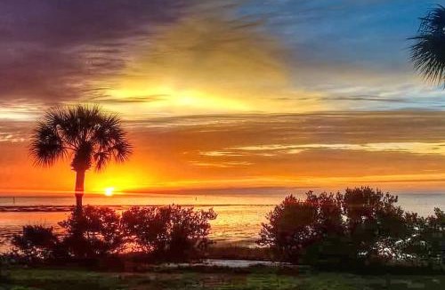 Cedar Key House | Waterfront Duplex w/Dock & Views: Near Town!