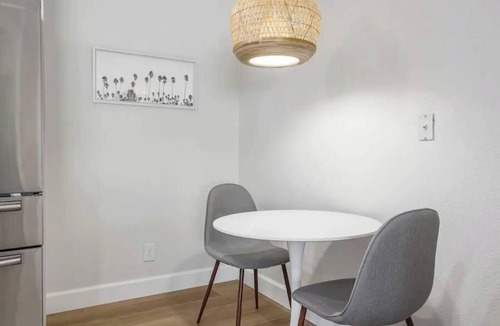 Apollo Beach House | Waterfront - Family & Pet Friendly for 6