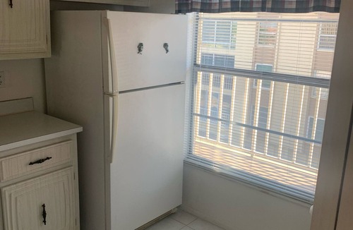 Island Estate Condo | Waterfront Florida Condo. 3 to 6 month rental.