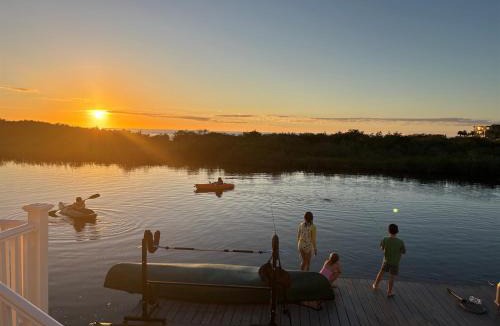 Spring Hill House | Waterfront Home, 5 bedrooms, Heated Pool, Sunsets!