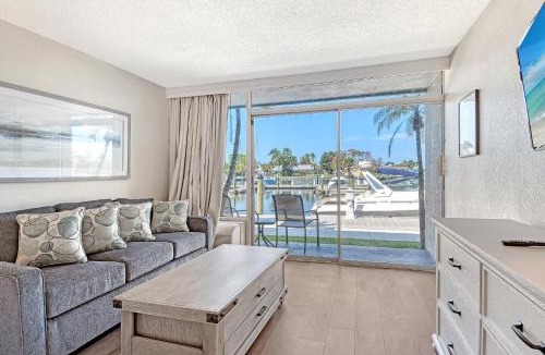 Trailer Estates Apartment | Waterfront Hotel Room, Huge Pool, Tiki Bar, Beach!
