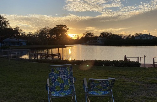 Grand View Park House | Waterfront House sleeps 4