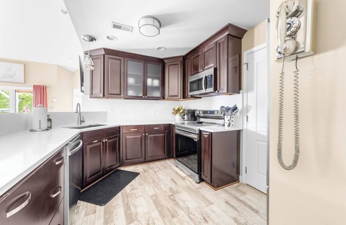 Cornelius Condo | 🆕 Waterfront Penthouse Lake Norman Views