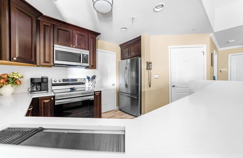 Cornelius Condo | 🆕 Waterfront Penthouse Lake Norman Views