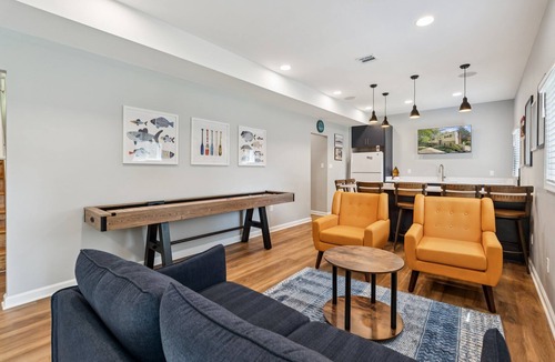 Pasadena House | Waterfront | Pool, Dock & Sleeps 12