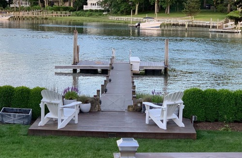 Bay Point House | Waterfront tranquility near Sag Harbor Village