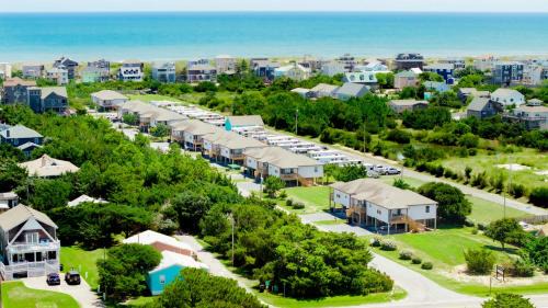 Waves Apartment | Watermen's Cabana 1B - 2-Bed, 1-Bath Apartment - Walk To BEACH Access & PET Friendly!