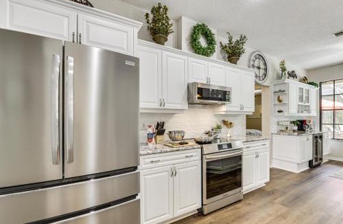 Spring Hill House | Weeki Wachee Retreat: Heated Pool and fenced Yard