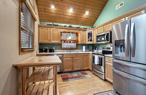 Murphy Cabin | Welcome to Starry Night Hollow in Murphy, NC by Lees Acres