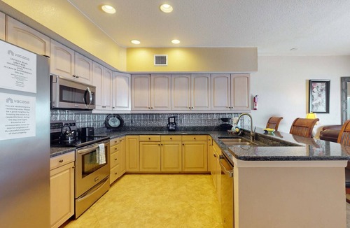 Independence Square Condo | Welcoming Gulf front condo with pool and hot tub direct beach access