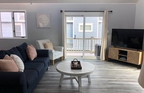 Sea Isle City House | Well maintained townhouse located only sixth position from the beach in one of the hottest Beachblock areas in Sea Isle