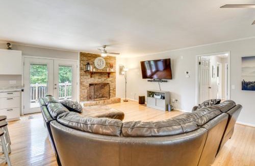 West Union House | West Union Home w/Saltwater Pool on 2 Acres!