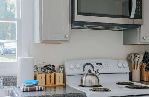 Jefferson Park Avenue Apartment | Westerly Haven B