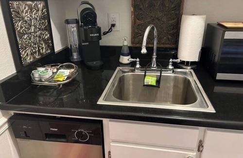 Hannon Park Condo | Whispering Oaks