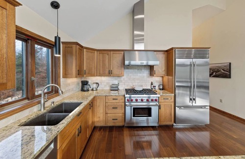 Wilmington House | Whiteface Panoramic View, Hot Tub, Gas Fireplace