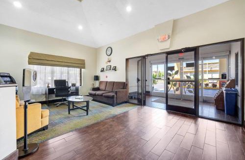Leesburg Hotel | Wingate by Wyndham Leesburg Florida
