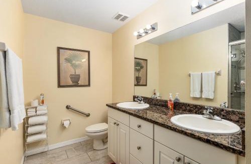 Inverness Apartment | Withlacoochee Trail Condo, 3BR 2BA Near Wedding Venue & Withlacoochee Trail