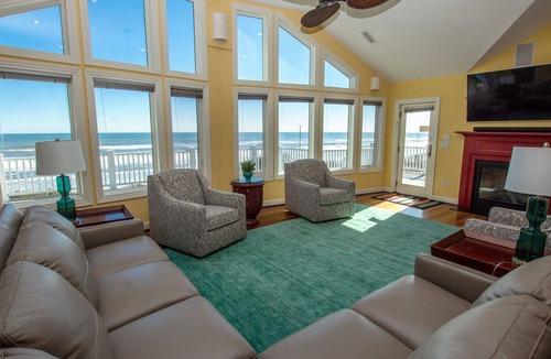 Currituck County House | WL1077, Ocean Commotion- Oceanfront, Rec Room, Theater Room, Ocean Views