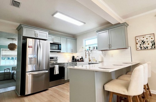 St. Petersburg House | Wonderful bungalow completely remodeled in St. Petersburg
