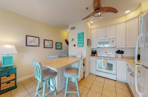 Hatteras Condo | Wonderful ceanfront condo with ocean views, pool, & central AC