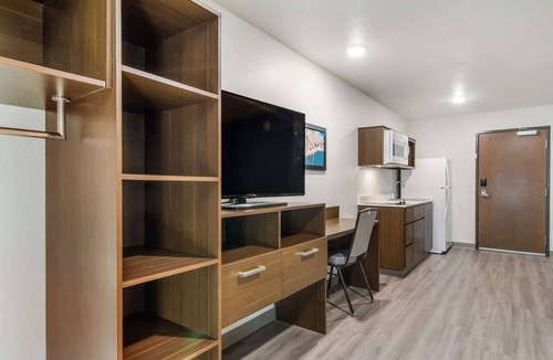 Southside Hotel | WoodSpring Suites Jacksonville Baymeadows