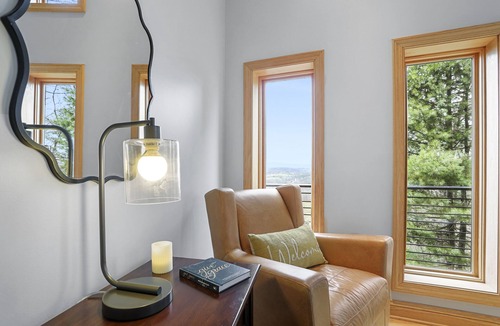Berkeley Springs House | 🕶️WOW the VIEW🥇Premier HOST🌲Luxurious Lodge🏔️Hot Tub under the stars