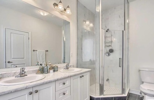 East York Villa | XTO Hotel