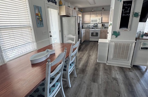 Sunset Beach House | Yeah Buoy ~ Your West End Pet-Friendly Beach Escape.
