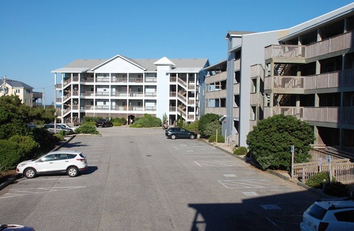 Rodanthe Condo | You'll love Sea Glass. Steps from the beach. Free linens.