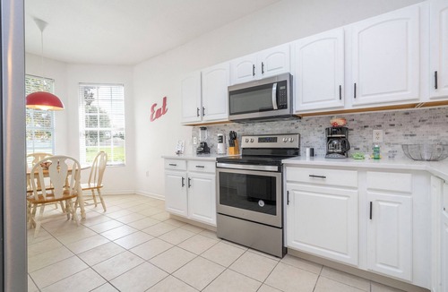 Windsor Hills House | Your Dream Family Vacation Home – 5BR, 5BA & Sun-Filled South-Facing Pool!