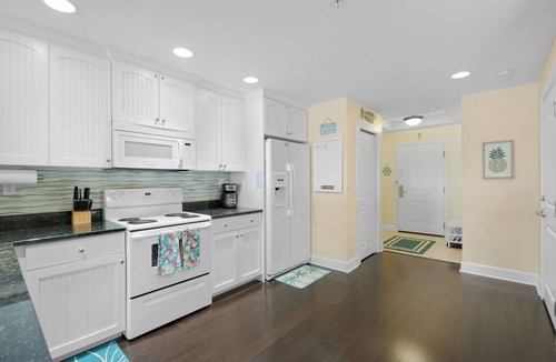 Independence Square Condo | Your Perfect Vacation! Beautiful 2BR, 2BTH Condo & 4 FREE Waterpark passes daily
