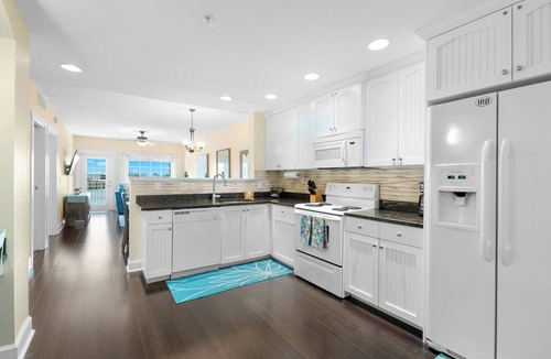 Independence Square Condo | Your Perfect Vacation! Beautiful 2BR, 2BTH Condo & 4 FREE Waterpark passes daily