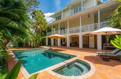 Bay Isle House | Your Personal Resort-7BR-12 Beds, Pool, Bocce Ball, Boating & so much more!