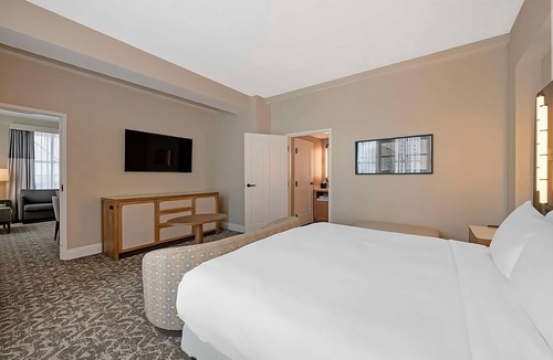 Downtown Tampa Hotel | Your Urban Sanctuary: Unwind in Style in Downtown Tampa- 2 Rooms