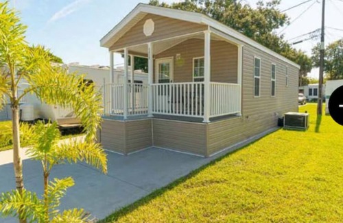 Bayshore Gardens Cottage | Zen-Inspired Bradenton Retreat – Calm,Cozy Tranquil Bradenton Getaway