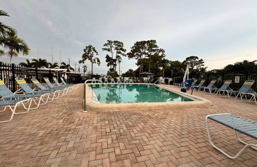 Bayshore Gardens Cottage | Zen-Inspired Bradenton Retreat – Calm,Cozy Tranquil Bradenton Getaway