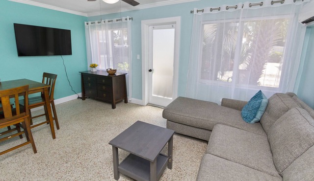 1 Bedroom Villa Steps from the Beach in Historic Beach Town