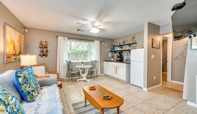 1 Mi to Lake Dora: Cottage w/Shared Yard & Patio!