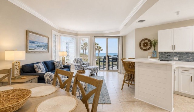 1303 SeaCrest - 3rd Floor - Gorgeous Ocean Views & Walk to Shopping & Dining